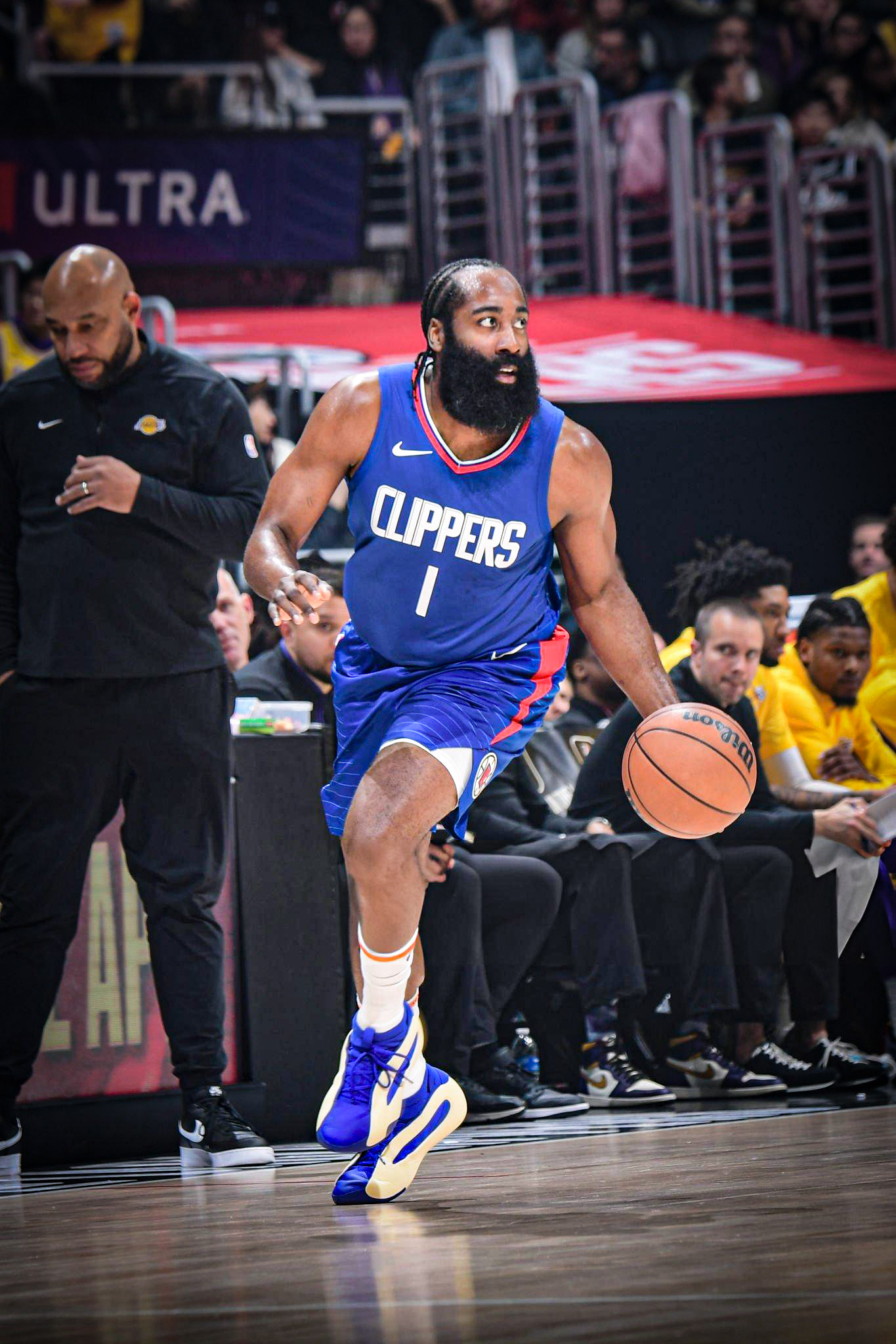 关于哈登连续五场比赛得分超过重要助攻，公牛不断突破！上演精彩一战的信息