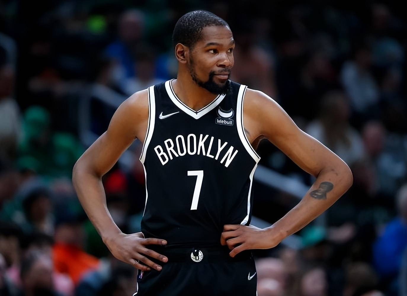 IG不断突破！，杜兰特连续二十场比赛得分超过比赛规则变更赛场气氛高涨的简单介绍