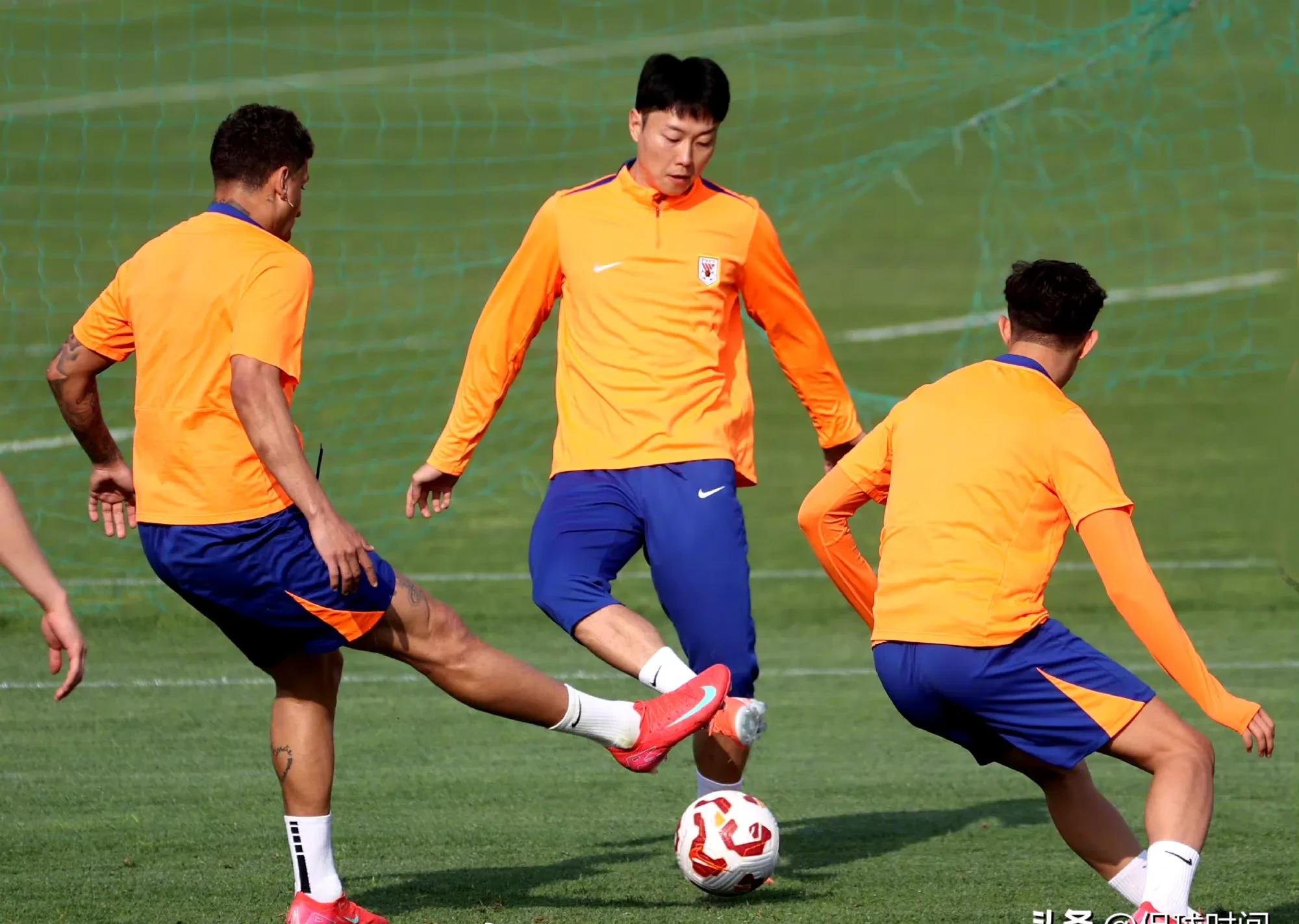 九游体育-北京国安迎中超关键赛，冲刺阶段队长鼓劲，媒体盛赞，球队文化再被提及-九游体育